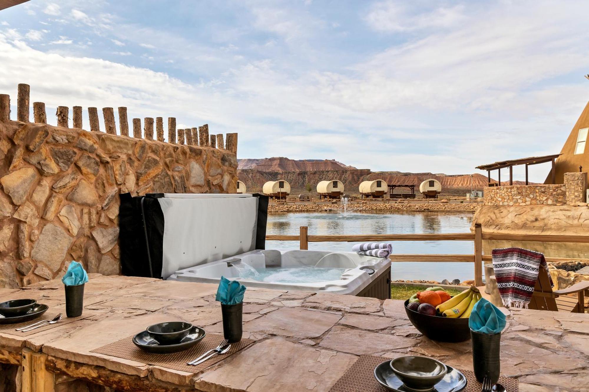 Zion White Bison Glamping & Rv Resort Virgin Exterior foto