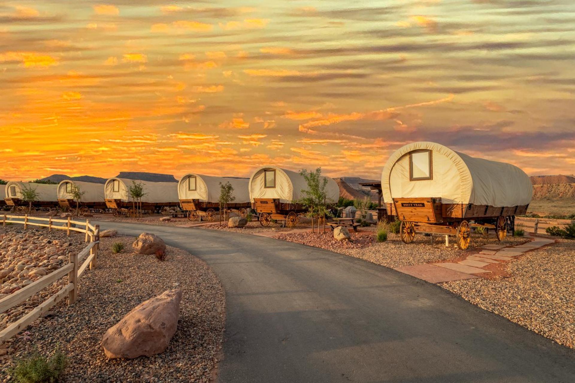 Zion White Bison Glamping & Rv Resort Virgin Exterior foto