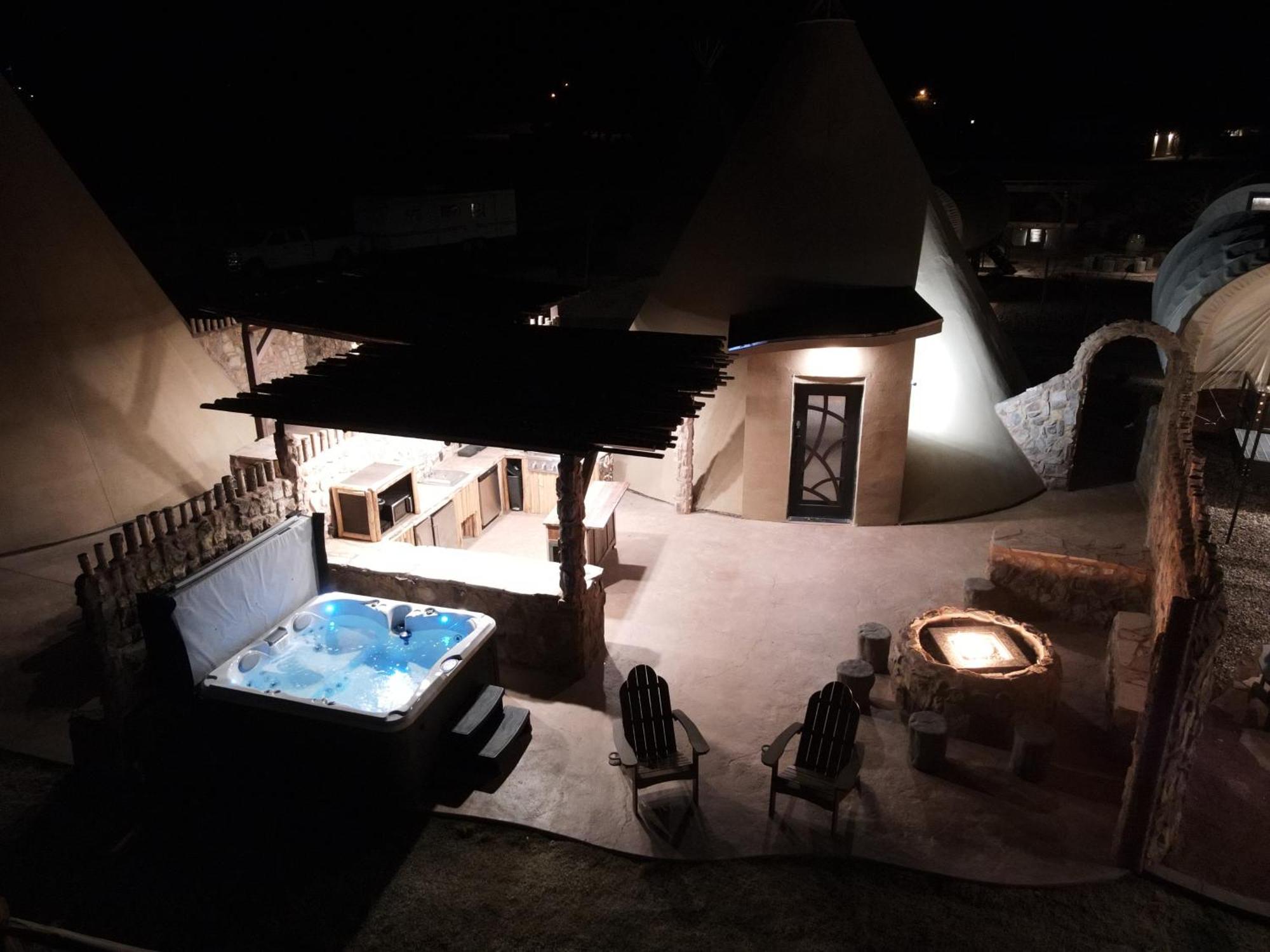 Zion White Bison Glamping & Rv Resort Virgin Exterior foto