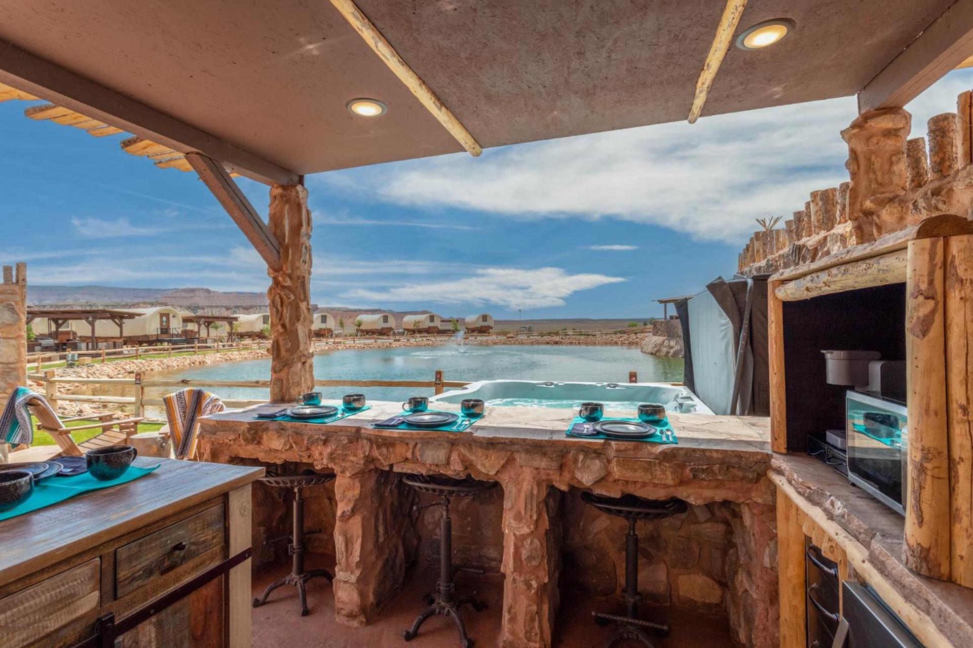 Zion White Bison Glamping & Rv Resort Virgin Exterior foto
