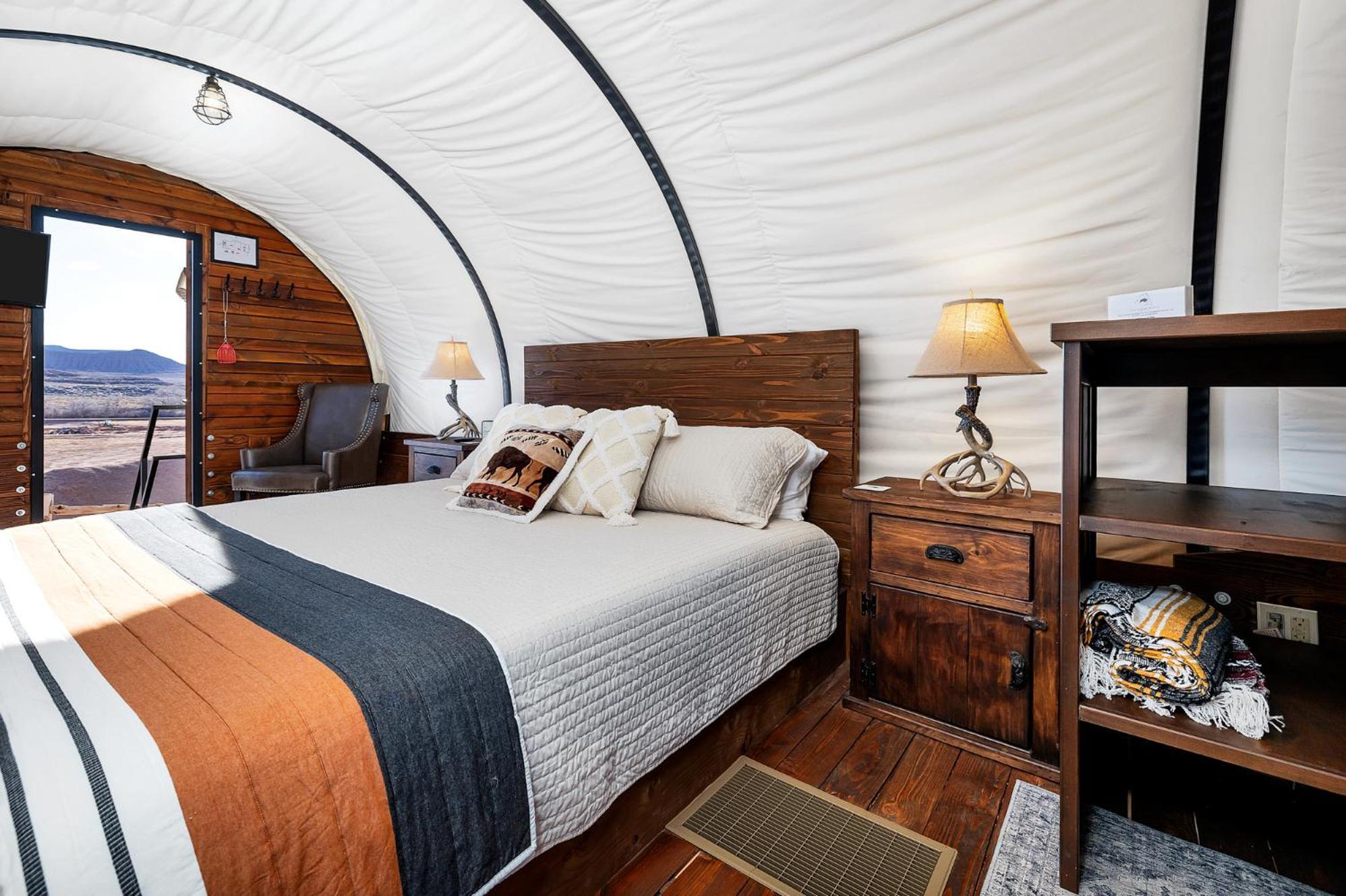 Zion White Bison Glamping & Rv Resort Virgin Exterior foto
